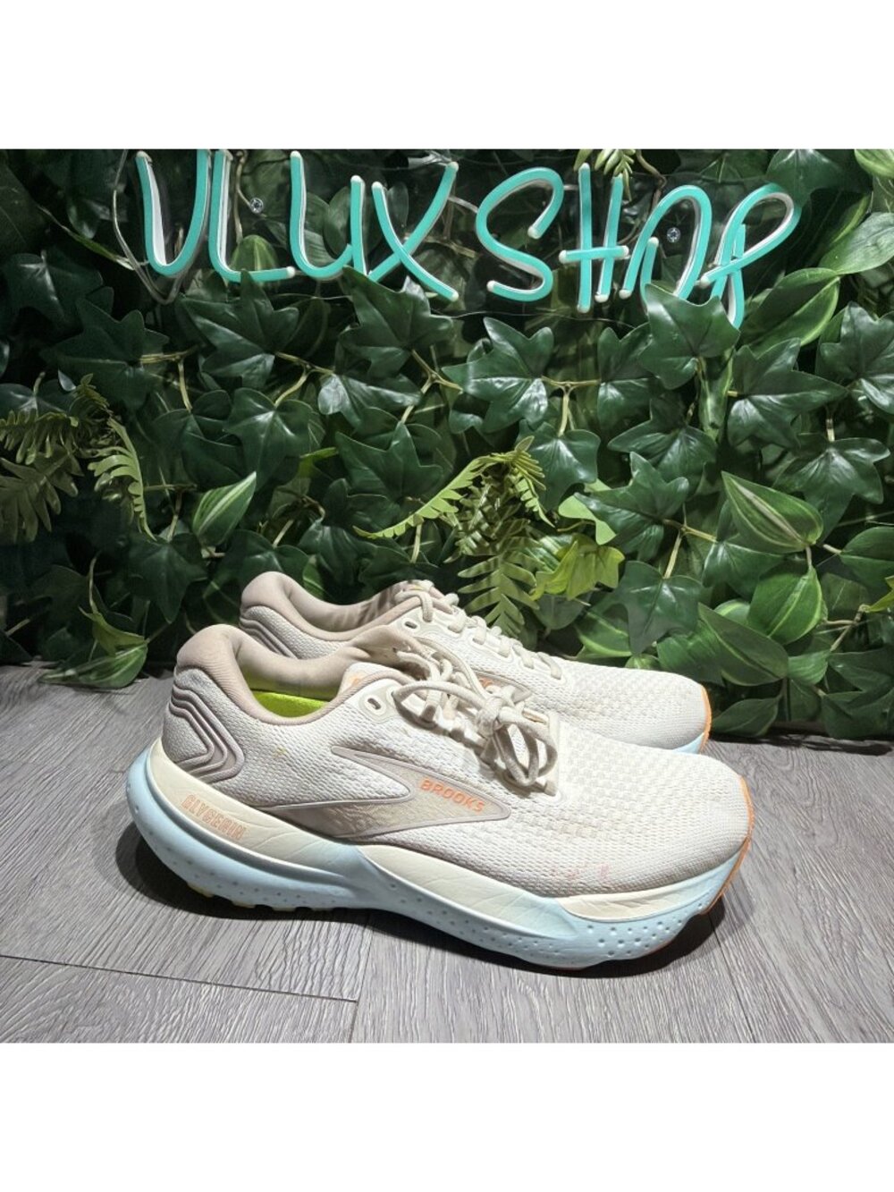 Brooks Womens Glycerin 21 1204081B195 White Running Shoes Sneakers Size 9.5  B